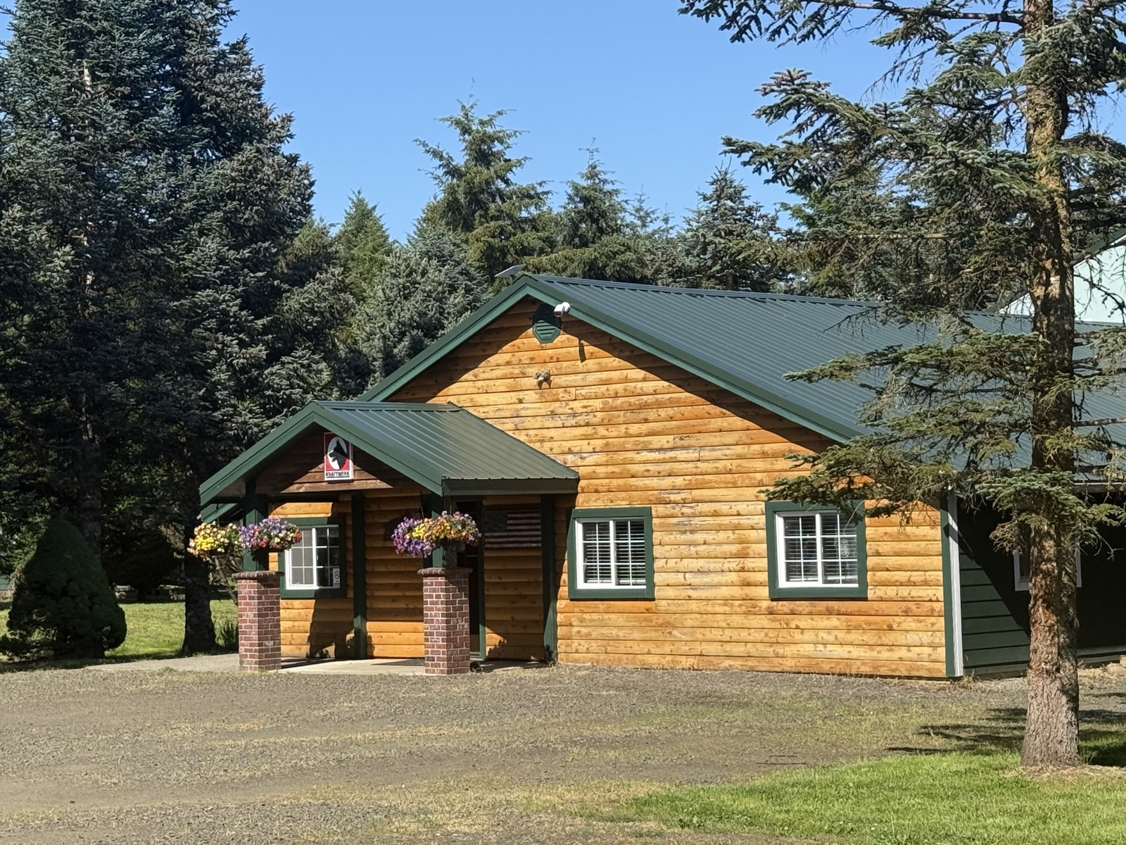 EdelHaus Pet Resort log cabin lodge and office building in Rochester, WA